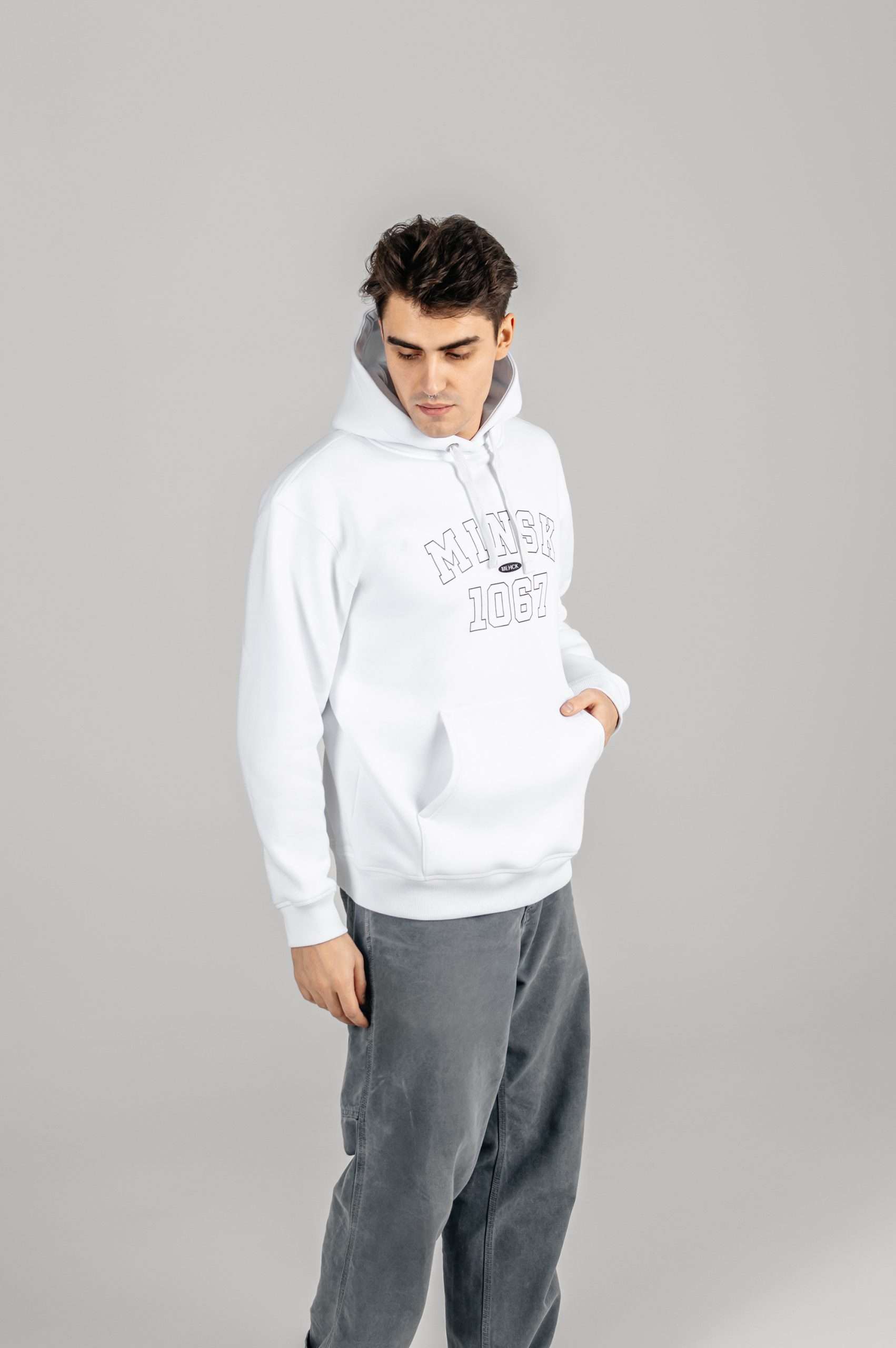 Худзі “Менск 1067” Белае